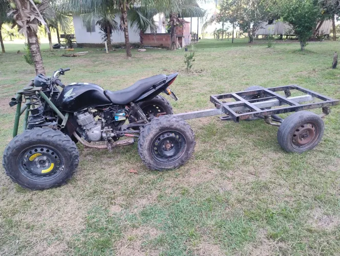 Moto 150 vendo ou troco