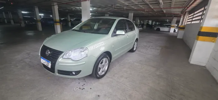 Volkswagen Polo Sedan 1.6 MI Total Flex 8V 4P 2009