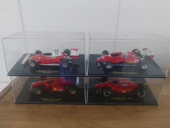 Miniaturas F1 equipe Ferrari 1/43.