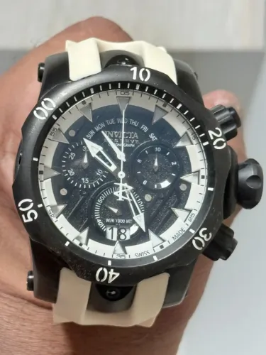 Invicta cronógrafo grande Pro Diver / Reserve