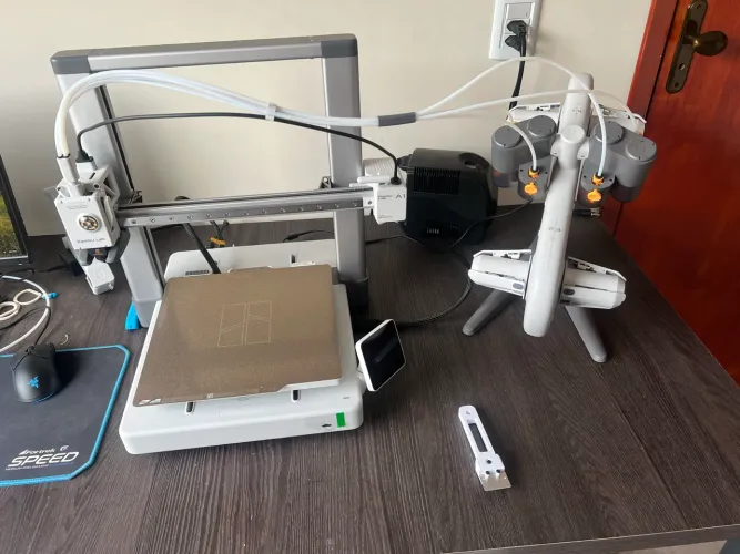 Bambu Lab A1 + Combo AMS + 5 Filamentos mais da metade 