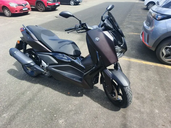 XMAX 300 Único Dono 4.500 km rodados 
