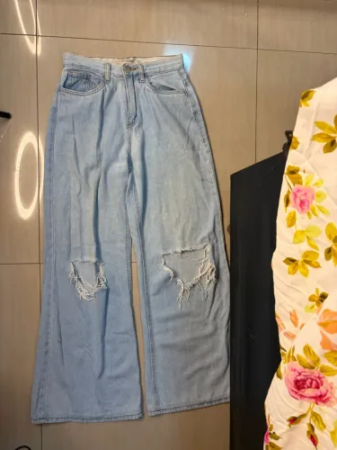 Calça Wide leg jeans Marisa lavagem Clara  tamanho 34 (veste 36/38)