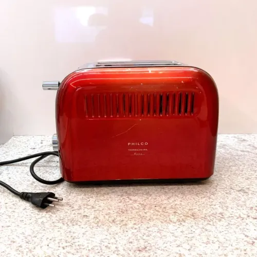 Torradeira Retrô Philco Vermelha PTR02V - 127V 850W (Usada)