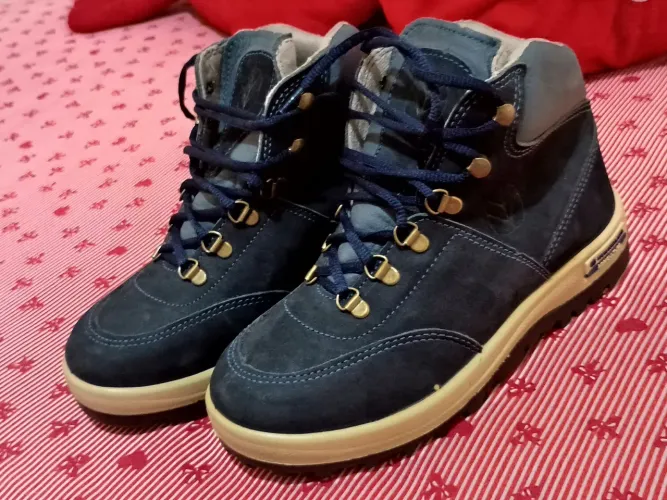 Tênis/ bota 36