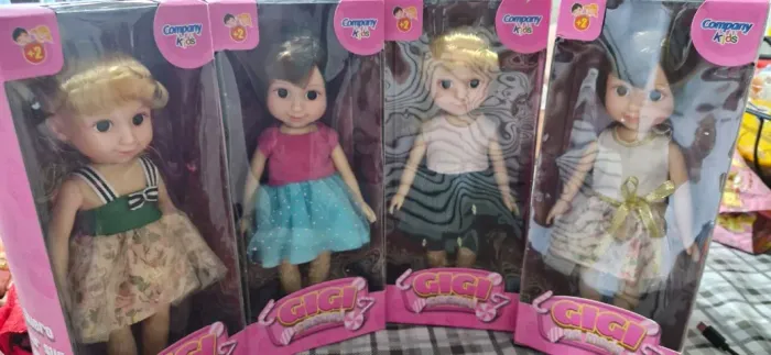 Boneca Gigi casual na moda - 4 modelos diferentes - NOVAS