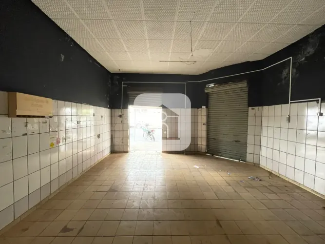 Cômodo comercial com 50m² para locação no bairro Osvaldo Rezende