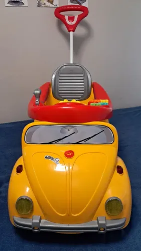 Fusca Amarelo Calesita - Carrinho passeio com pedal