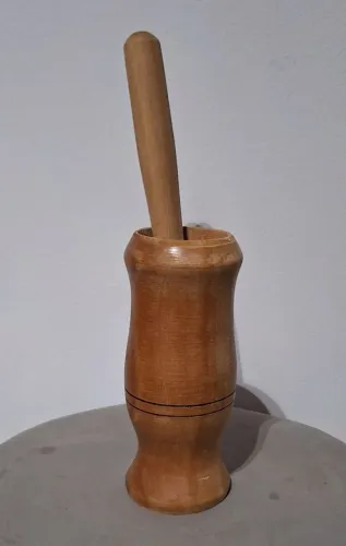 Pilão de madeira grande - antigo