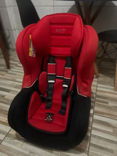 VENDO CADEIRA DE BEBÊ PARA CARRO 250