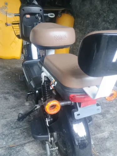 Bike elétrica muito nova