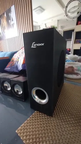 Vende se subwoofer e caixas satélite do sistema de som Home Theater Lenoxx