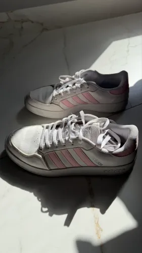 Tênis adidas lindooo