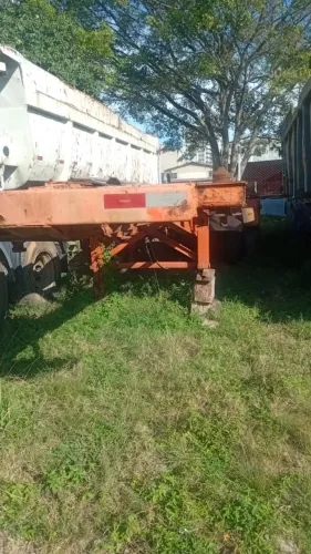 Carreta porta contêiner 