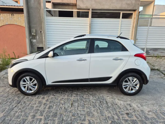 Hyundai HB20X Premium 1.6 Flex 16V Aut. 2015