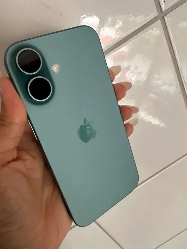 Vende-se IPhone 16
