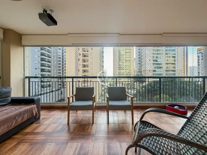Apartamento com 4 quartos (3 suítes) à venda, 194 m² por R$ 2.560.000 - Jardim Aquarius -
