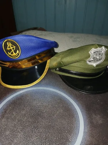 Chapéu de fantasia marinheiro e policia