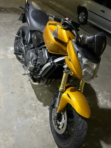 Hornet 600
