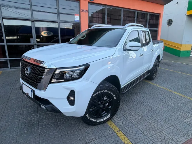 Nissan Frontier XE CD 4X4 2.3 Bi-TB Diesel Aut. 2024