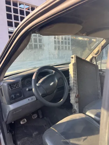 Ford F-350 3.9 Cummins Turbo Diesel Mec. 2005