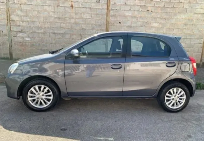 Toyota Etios XS 1.5 Flex 16V 5P Mec. 2014