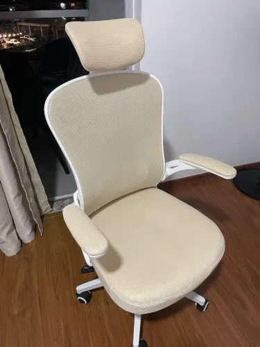 cadeira de escritório estofada e ergonômica 