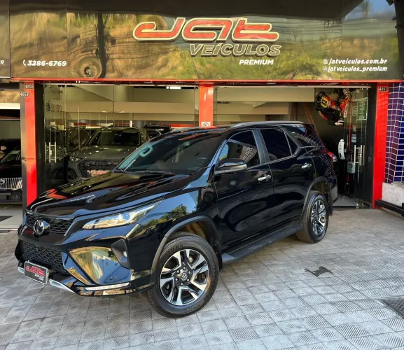 Toyota Hilux SW4 SRX Plat. 4X4 2.8 TB Die. Aut. 2024