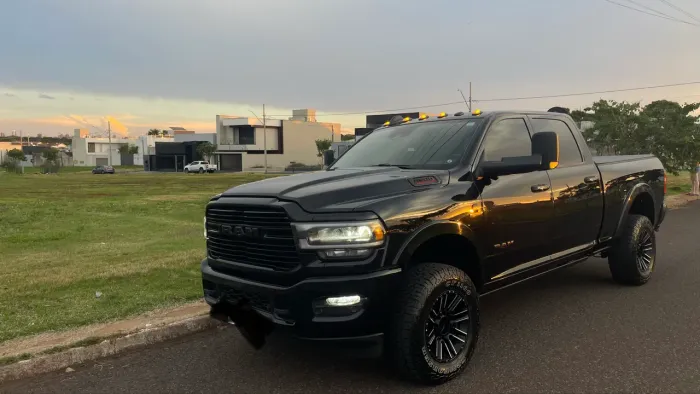Ram 2500 Laram. 6.7 Night ED. TB CD 4X4 DIE 2021
