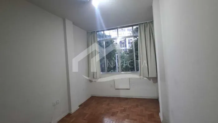 OPORTUNIDADE! SALA/QUARTO PROXIMO AO METRÔ EM BOTAFOGO!
