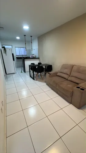 Alugo casa - mobiliada - em condomínio Bianca - segurança 24hs. MF