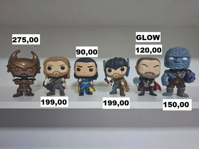 Funko Lote Thor ( sem caixa)