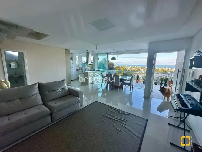 Casa com 3 suites à venda no Morro das Pedras