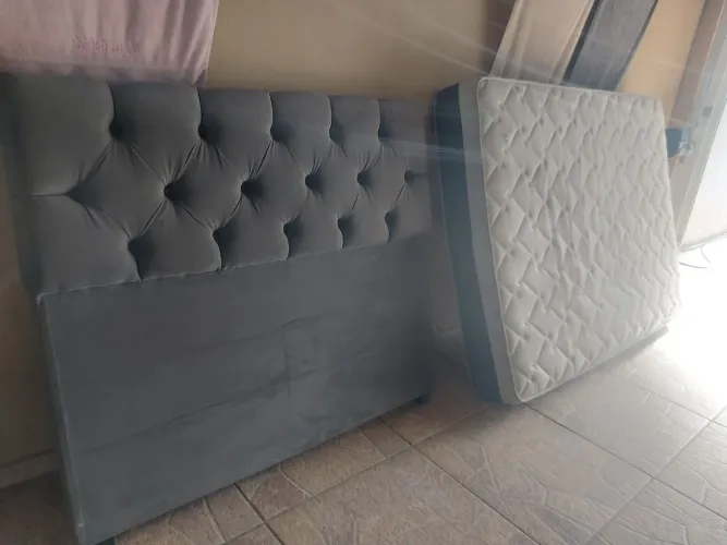Vendo cama Box e colchão
