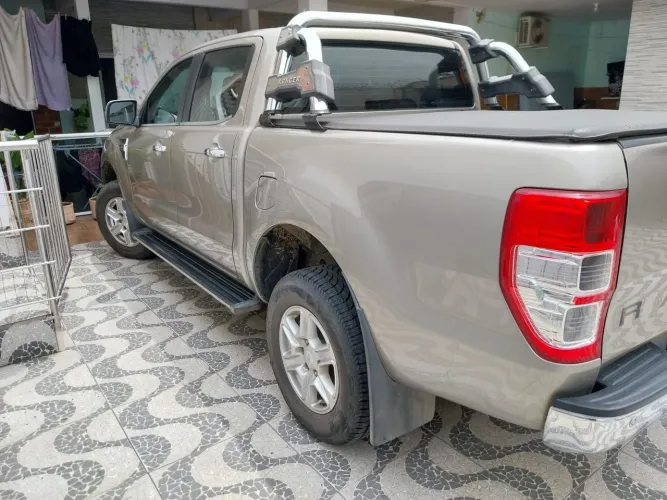 Ford Ranger XLT 2.5 16V 4X2 CD Flex 2014