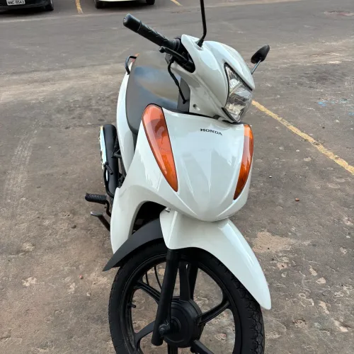 Vende - se moto biz, modelo 2015