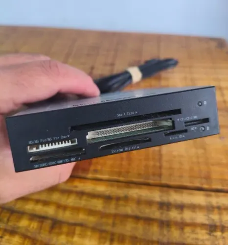 Leitor De Cartões Interno Para PC Multimídia Smart Card SD MicroSD CF