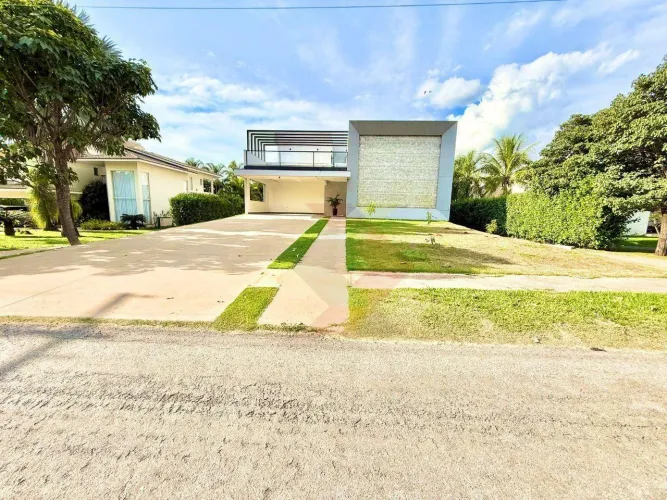 Sobrado com 4 Quartos, 720 m² - venda por R$ 11.800.000 ou aluguel por R$ 33.800/mês - Res