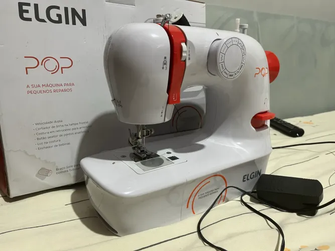 Máquina costura portátil Elgin pop