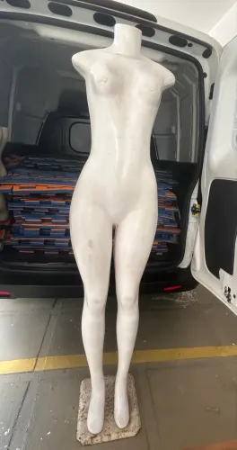 2 manequins Femininos