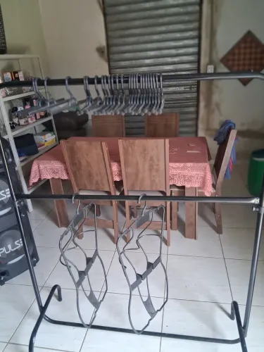 Vendo suporte de roupas
