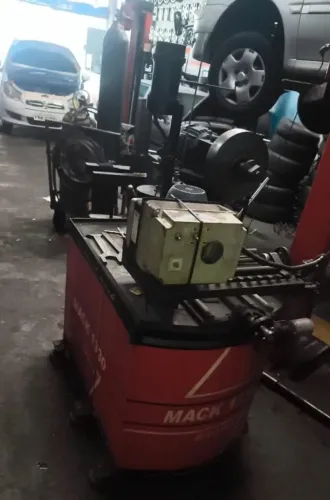 Torno Reparador e Desempenador de Rodas Mack 1330 Imperial Mack - Usado