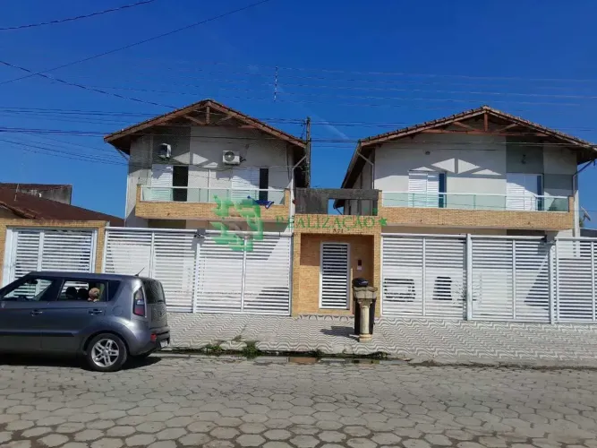 Sobrado de Condomínio em Mongaguá no Bairro Itaóca