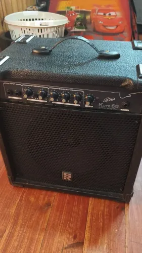 Amplificador P/guitarra Staner