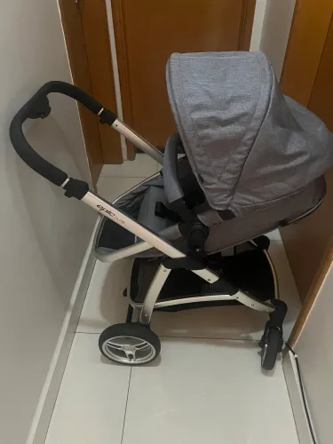 Carrinho de bebê Epic lite 