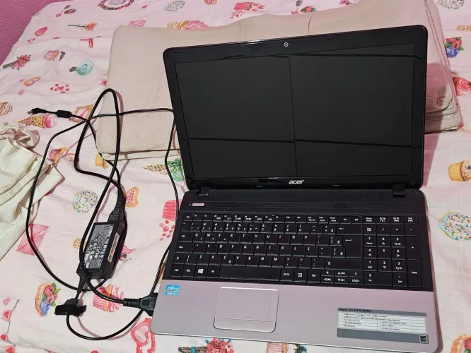 Notebook Acer Aspire E1-571 - Intel Core i3 - 6GB RAM - Tela 15,6"