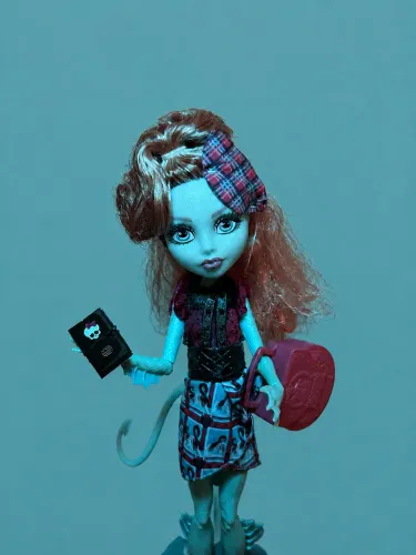 Monster High Lorna Exchange 