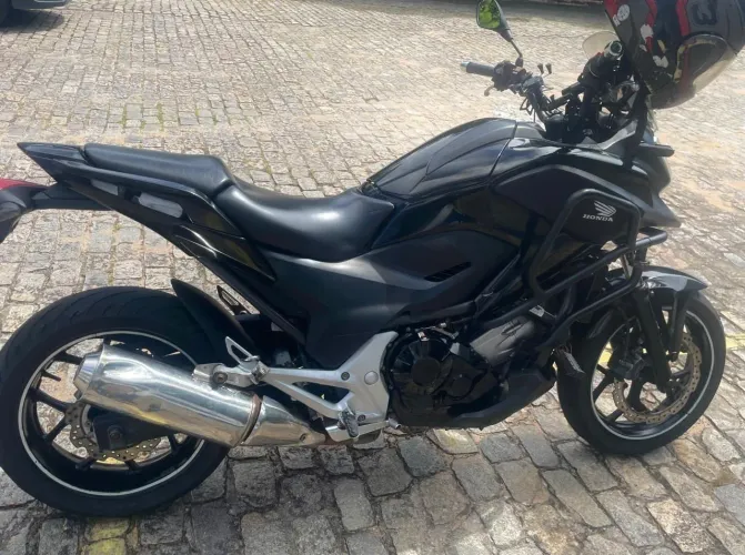 Vendo moto NC 700x 2013