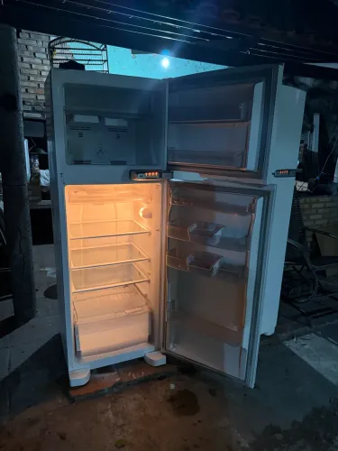 Ótima geladeira Brastemp Frost Free Duplex