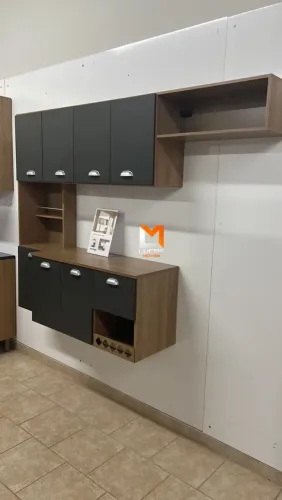 Cozinha Suspensa Mila Poliman com balcão, 07 Portas e 01 gaveta - Entrega Imediata;